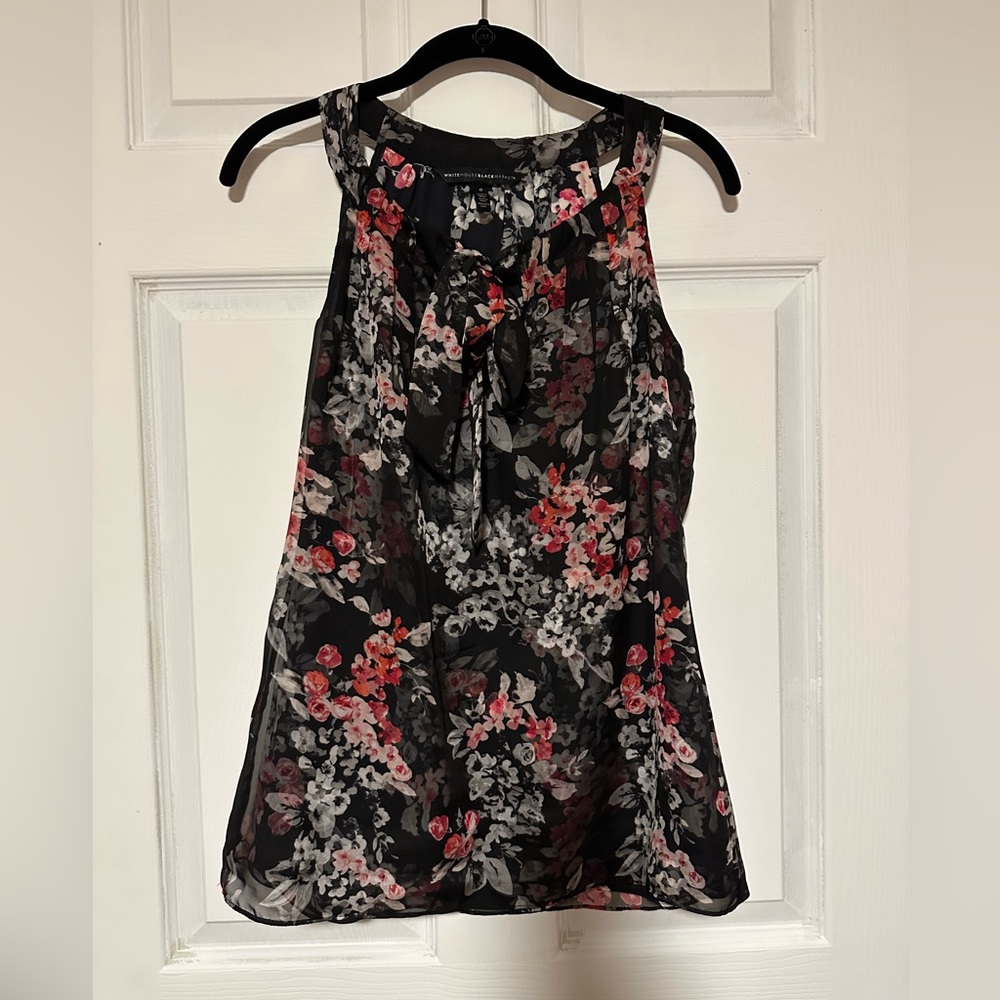 White House Black Market Floral, Halter neckline Top size 0